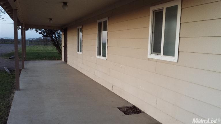 8418 Liberty Rd, Galt, CA 95632 photo 4