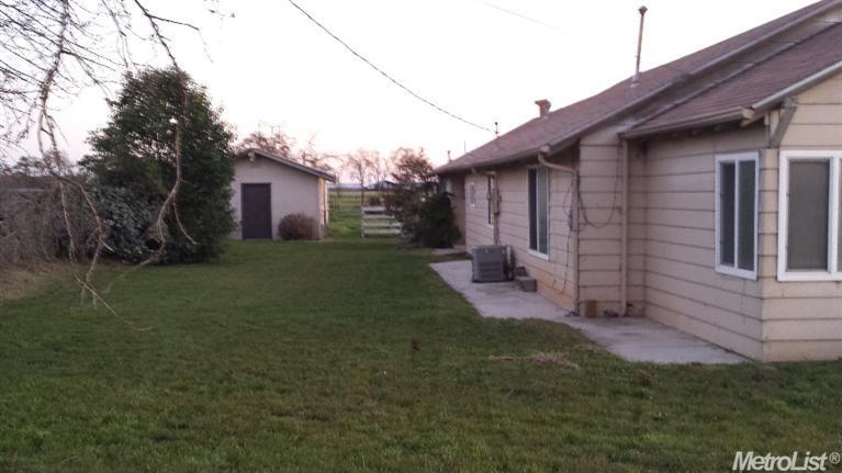8418 Liberty Rd, Galt, CA 95632 photo 9