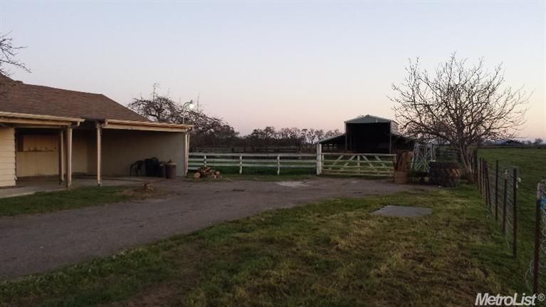8418 Liberty Rd, Galt, CA 95632 photo 6