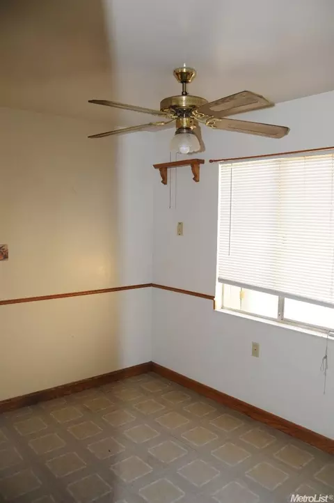 2133 Eicher Ave, Modesto, CA 95350 photo 9