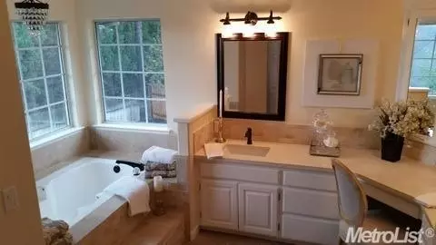 1039 Marisa Ct, Ripon, CA 95366 photo 9