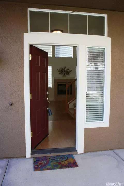 240 Caples Dr, Folsom, CA 95630 photo 2