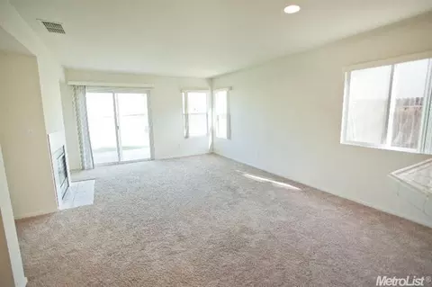 4268 Castleton Cir, Mather, CA 95655 photo 9