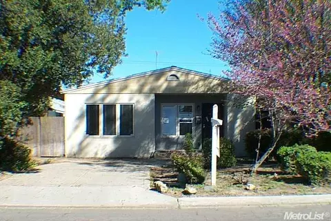 617 Baldwin St, Modesto, CA 95350 photo 1
