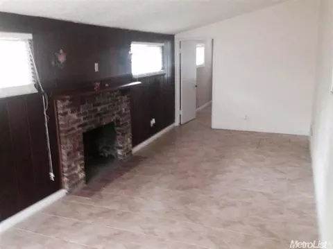 630 6th St, Galt, CA 95632 photo 3