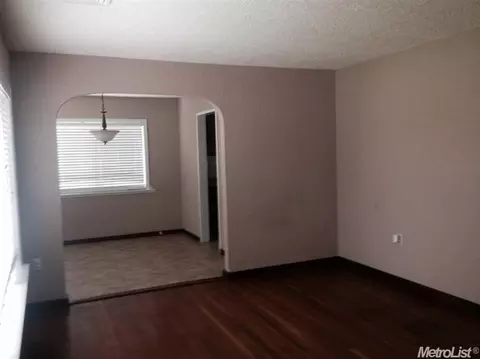 630 6th St, Galt, CA 95632 photo 4