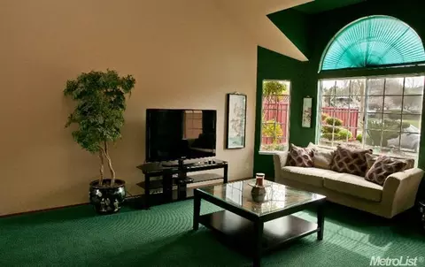 1675 Parkside, Tracy, CA 95376 photo 2