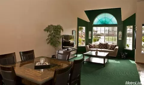 1675 Parkside, Tracy, CA 95376 photo 4
