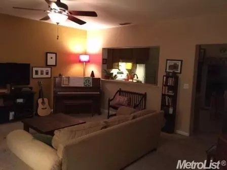 1110 Pleasant Bay Dr, Ripon, CA 95366 photo 3
