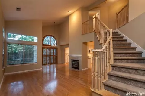 2741 Compton Parc Ln, Carmichael, CA 95608 photo 2