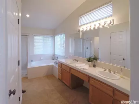 1151 Brook View Ln, Manteca, CA 95337 photo 15