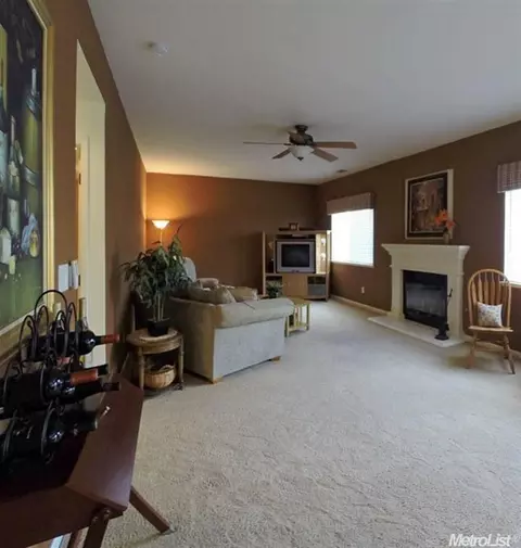 1151 Brook View Ln, Manteca, CA 95337 photo 9