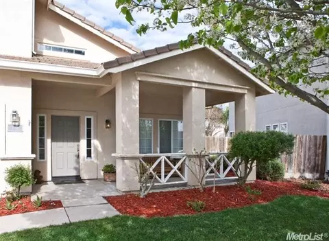 1151 Brook View Ln, Manteca, CA 95337 photo 2