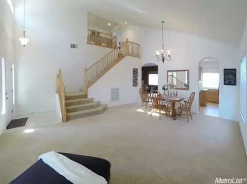 1151 Brook View Ln, Manteca, CA 95337 photo 4