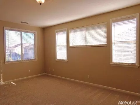 3000 Queens Gate Ct, Modesto, CA 95355 photo 9