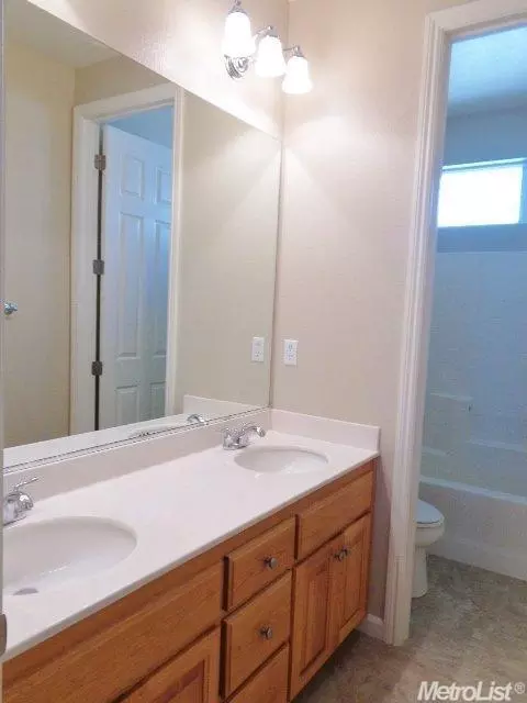 3000 Queens Gate Ct, Modesto, CA 95355 photo 15