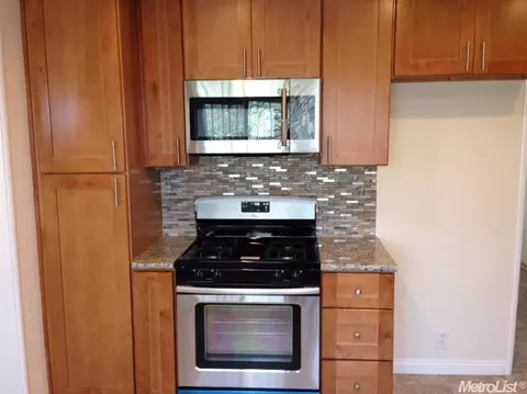 956 Yolo, Manteca, CA 95336 photo 7