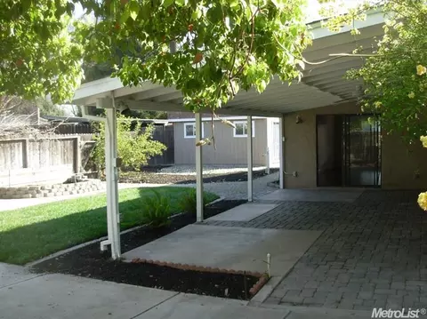 2329 Peppermint Ct, Modesto, CA 95355 photo 9