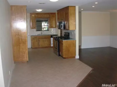 2329 Peppermint Ct, Modesto, CA 95355 photo 17