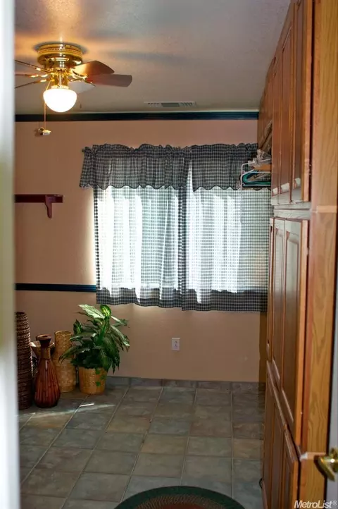 2382 Millcreek Dr, Modesto, CA 95351 photo 17