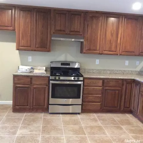 254 Charles, Lodi, CA 95240 photo 4