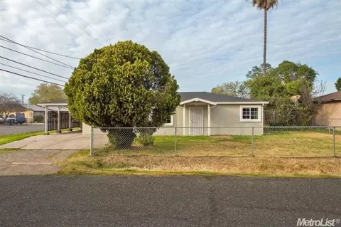 1885 15th St, Olivehurst, CA 95961 photo 1
