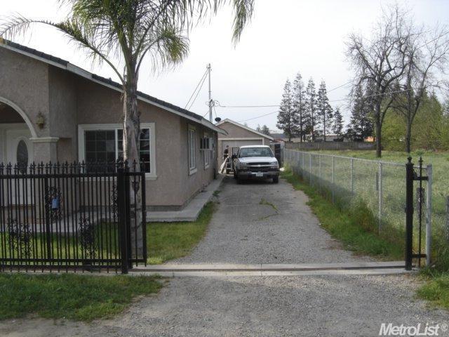 512 Olivero Rd, Modesto, CA 95358 photo 4