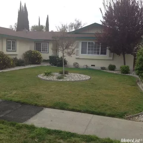 1424 Montclair Dr, Modesto, CA 95350 photo 1