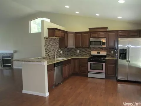 3528 Anniston Ct, Modesto, CA 95357 photo 3