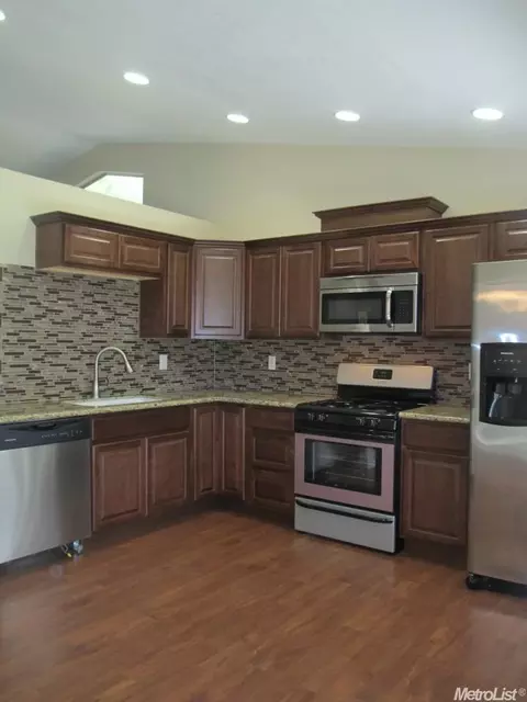 3528 Anniston Ct, Modesto, CA 95357 photo 4