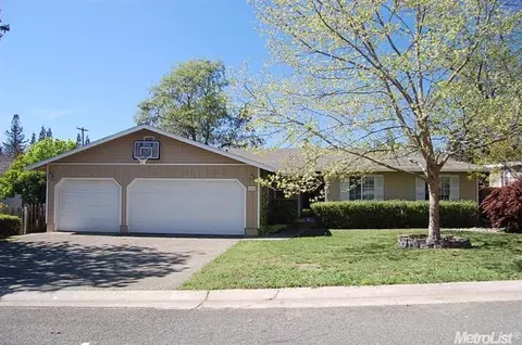 4205 Oak Knoll Dr, Carmichael, CA 95608 photo 1