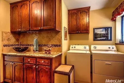 6588 E Haight Rd, Lodi, CA 95240 photo 20