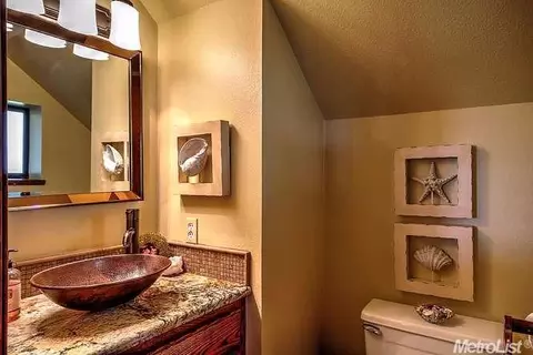 6588 E Haight Rd, Lodi, CA 95240 photo 11