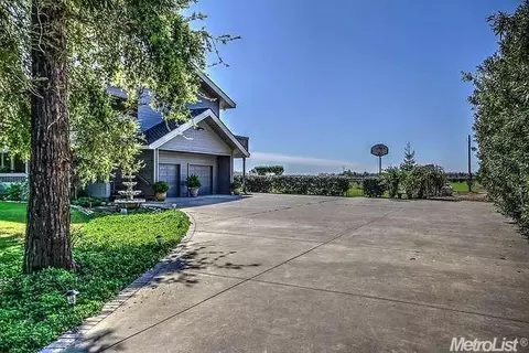 6588 E Haight Rd, Lodi, CA 95240 photo 3