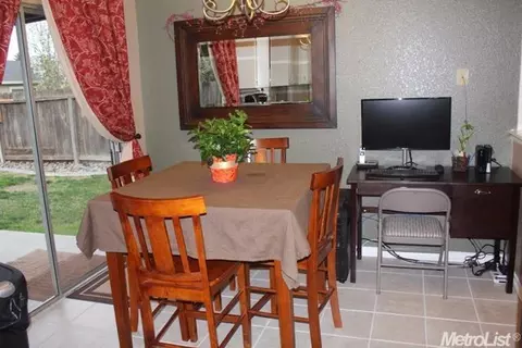 1465 Denise Dr, Ripon, CA 95366 photo 4