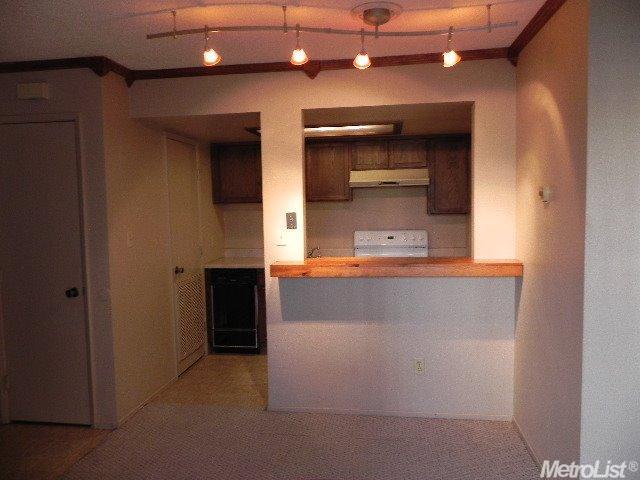 3701 Colonial Dr #33, Modesto, CA 95356 photo 7