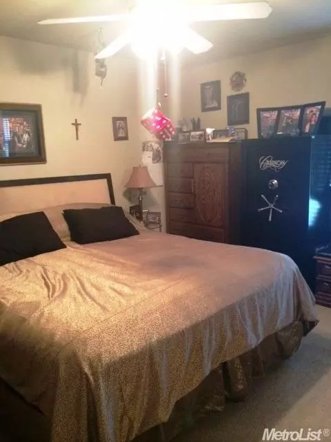 3517 Hallsboro Ct, Modesto, CA 95357 photo 5