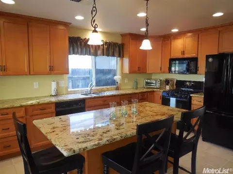 5661 Summit Dr, Rocklin, CA 95765 photo 8