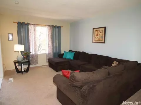 1204 Turquoise Dr, Modesto, CA 95355 photo 5