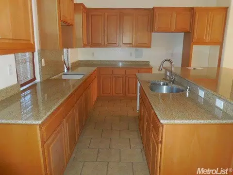 195 Spring Ave, Patterson, CA 95363 photo 6