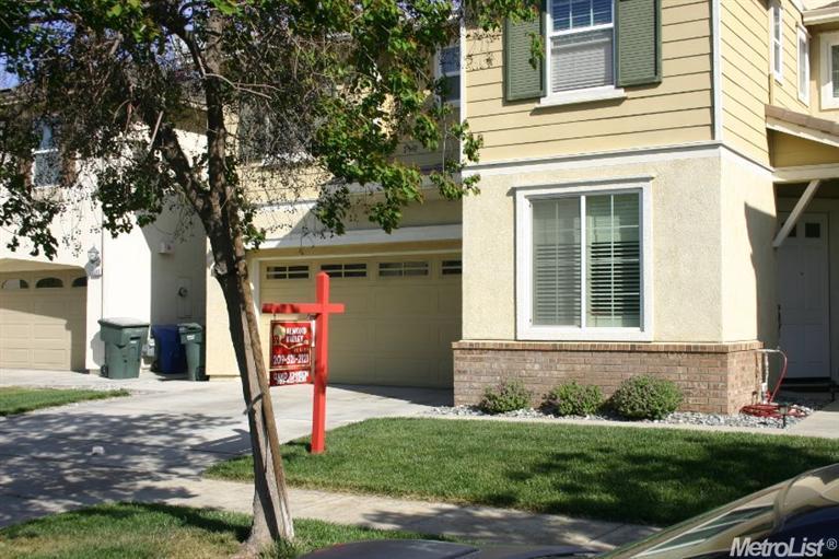 3555 Fallview Ave, Ceres, CA 95307 photo 2