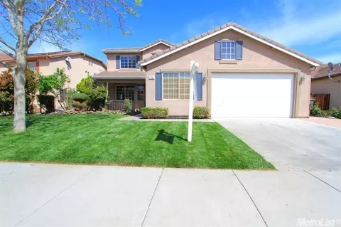 1301 Windsong Dr, Tracy, CA 95377 photo 2