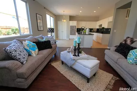 1301 Windsong Dr, Tracy, CA 95377 photo 6