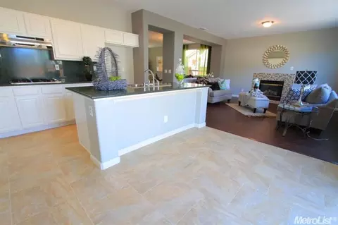 1301 Windsong Dr, Tracy, CA 95377 photo 7