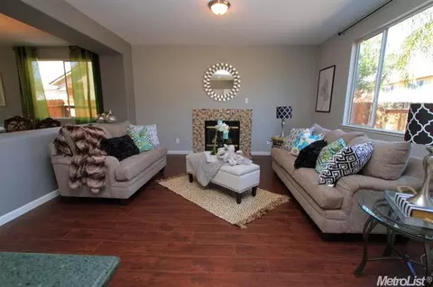 1301 Windsong Dr, Tracy, CA 95377 photo 5