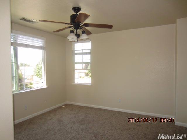 920 Valais Ln, Manteca, CA 95337 photo 5