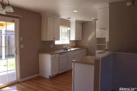 1876 14th, Olivehurst, CA 95961 photo 5