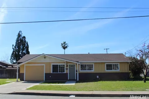 1876 14th, Olivehurst, CA 95961 photo 1