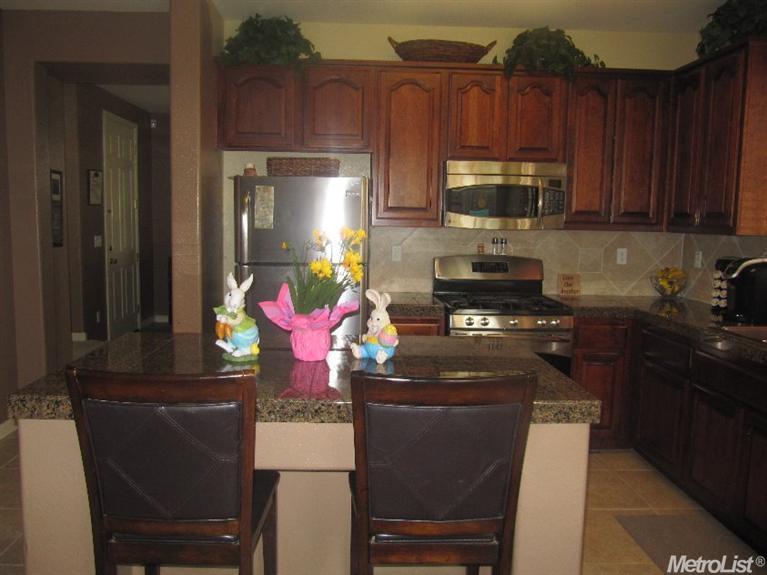 702 Courtyards Loop, Lincoln, CA 95648 photo 4