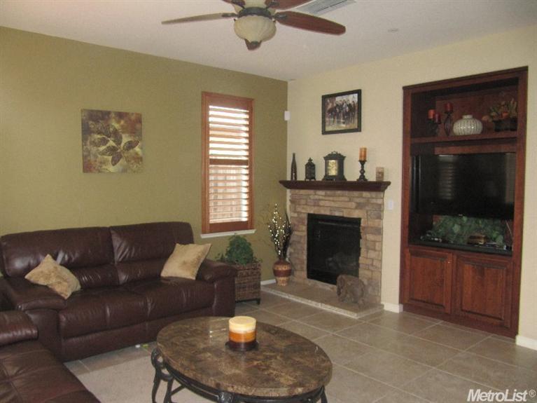 702 Courtyards Loop, Lincoln, CA 95648 photo 6